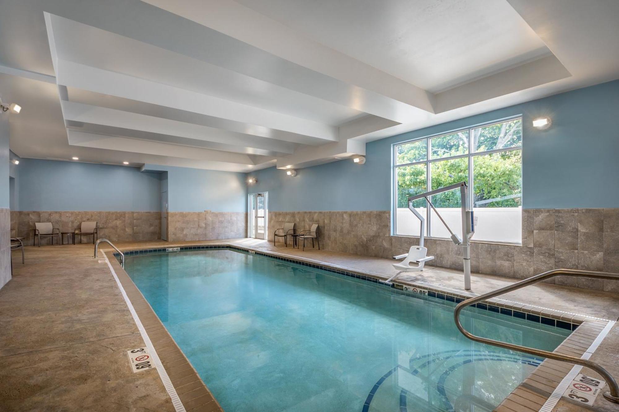 Holiday Inn Express Richmond By Ihg Zewnętrze zdjęcie