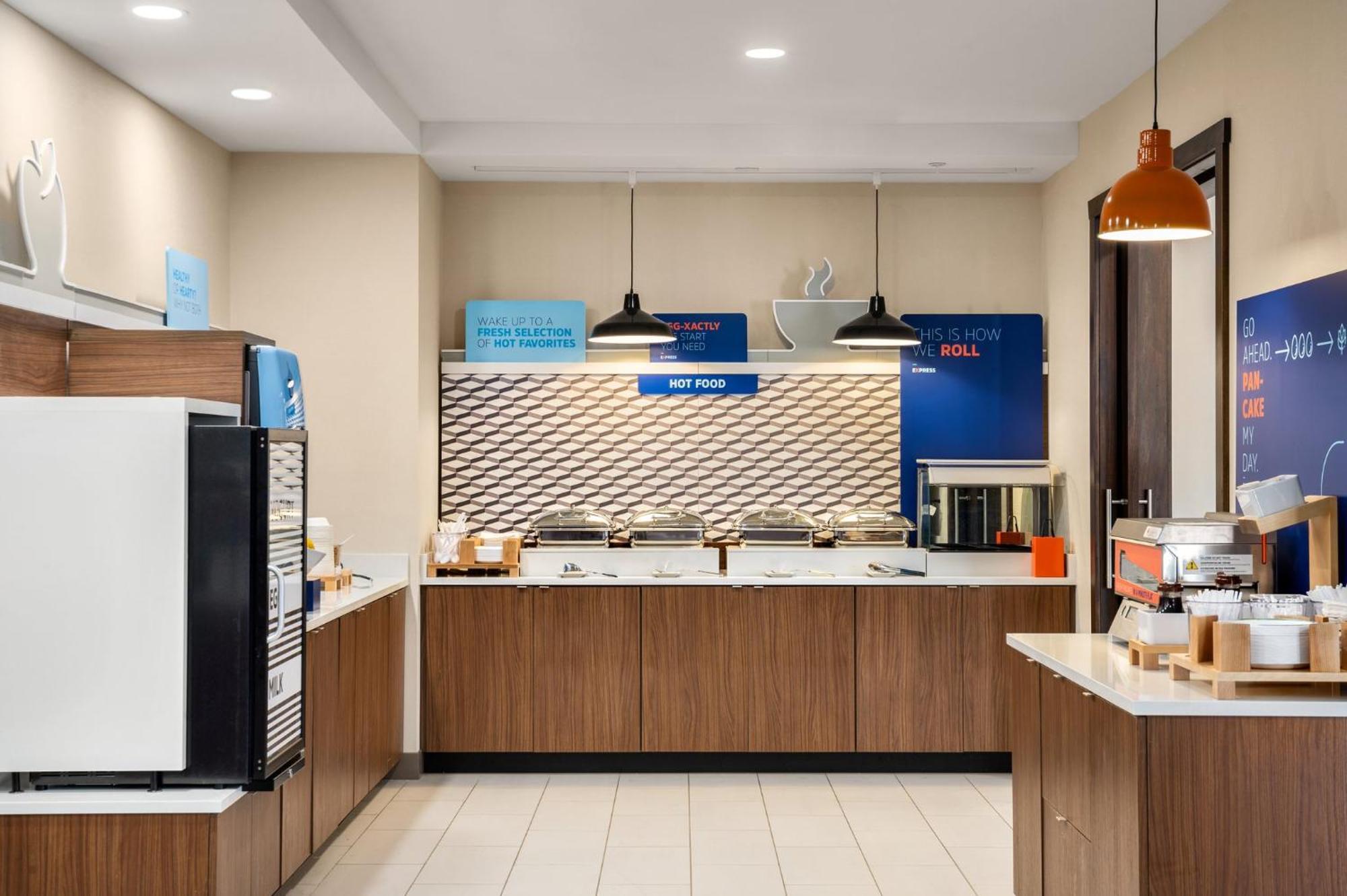 Holiday Inn Express Richmond By Ihg Zewnętrze zdjęcie