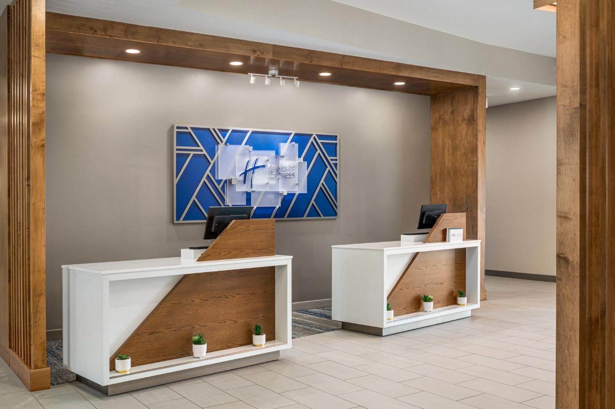Holiday Inn Express Richmond By Ihg Zewnętrze zdjęcie